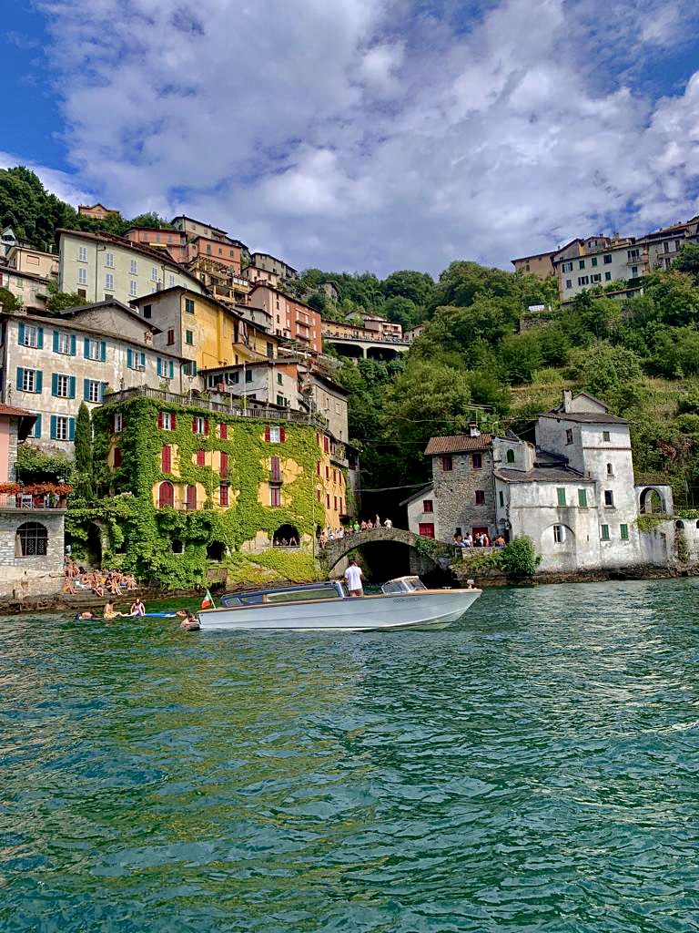 Venetian Limousine in Nesso Bridge - Lake Como Experiences©