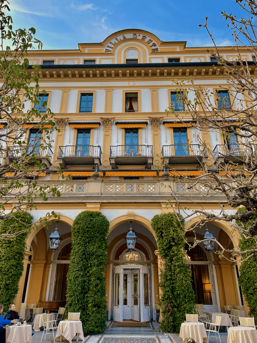 Villa d'Este entrance - Lake Como Experiences©